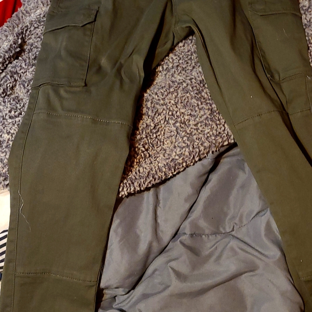 Olive cargo joggers